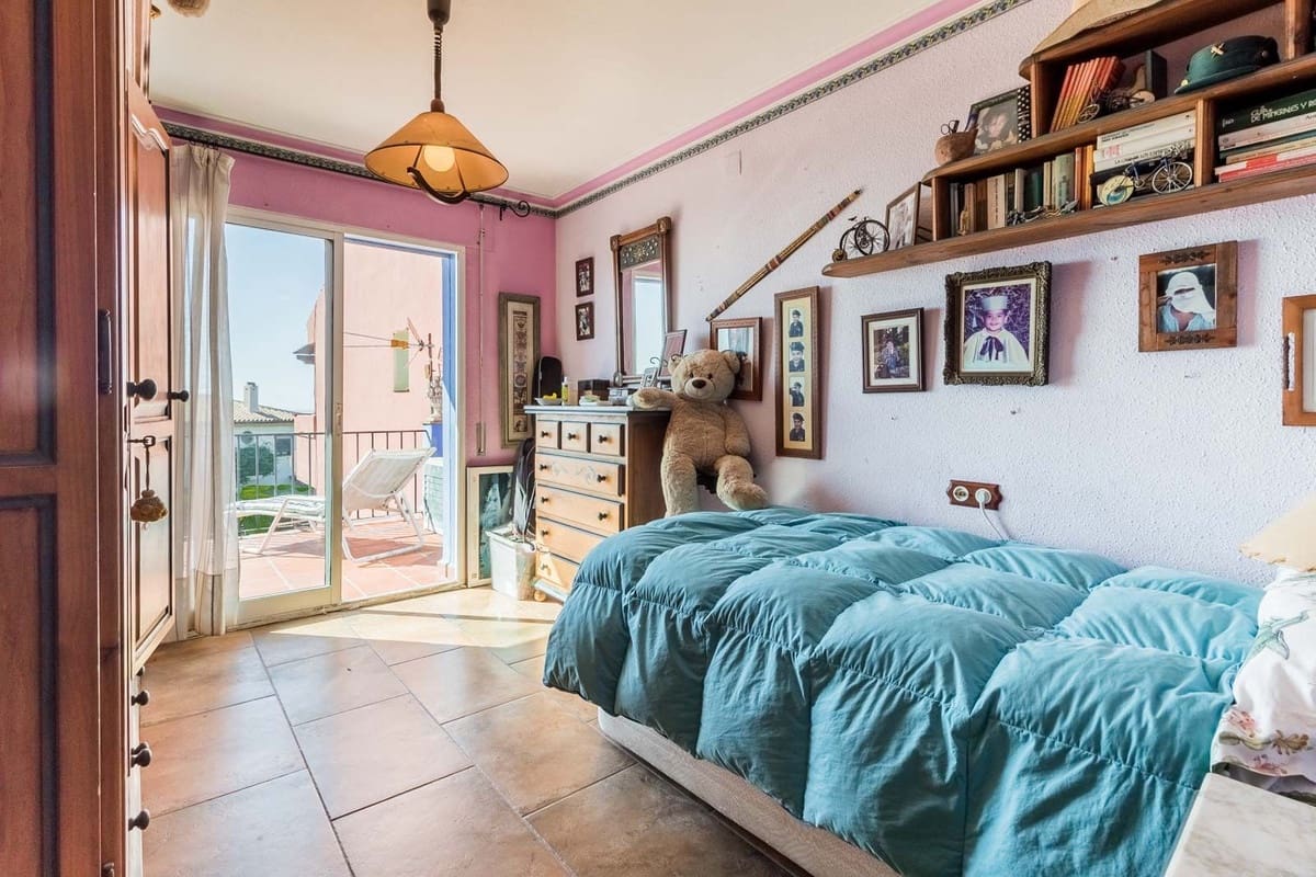 3 camera da letto Casa in vendita in Estepona con piscina - 395.000 € (Rif: 9107012)