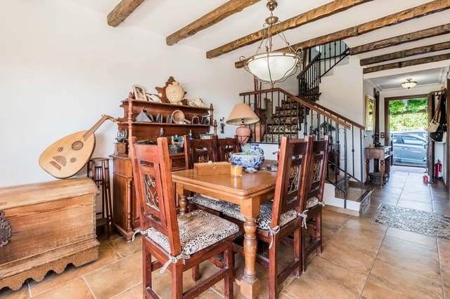 3 camera da letto Casa in vendita in Estepona con piscina - 395.000 € (Rif: 9107012)