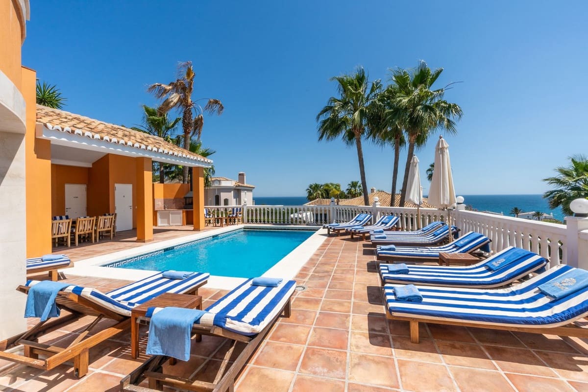 5 soveværelse Villa til salg i La Cala de Mijas med swimmingpool garage - € 1.850.000 (Ref: 9107013)