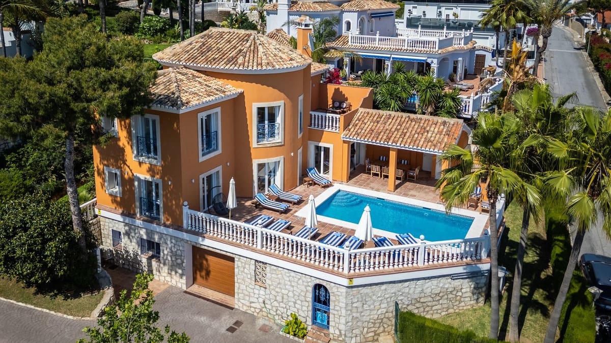 5 soveværelse Villa til salg i La Cala de Mijas med swimmingpool garage - € 1.850.000 (Ref: 9107013)