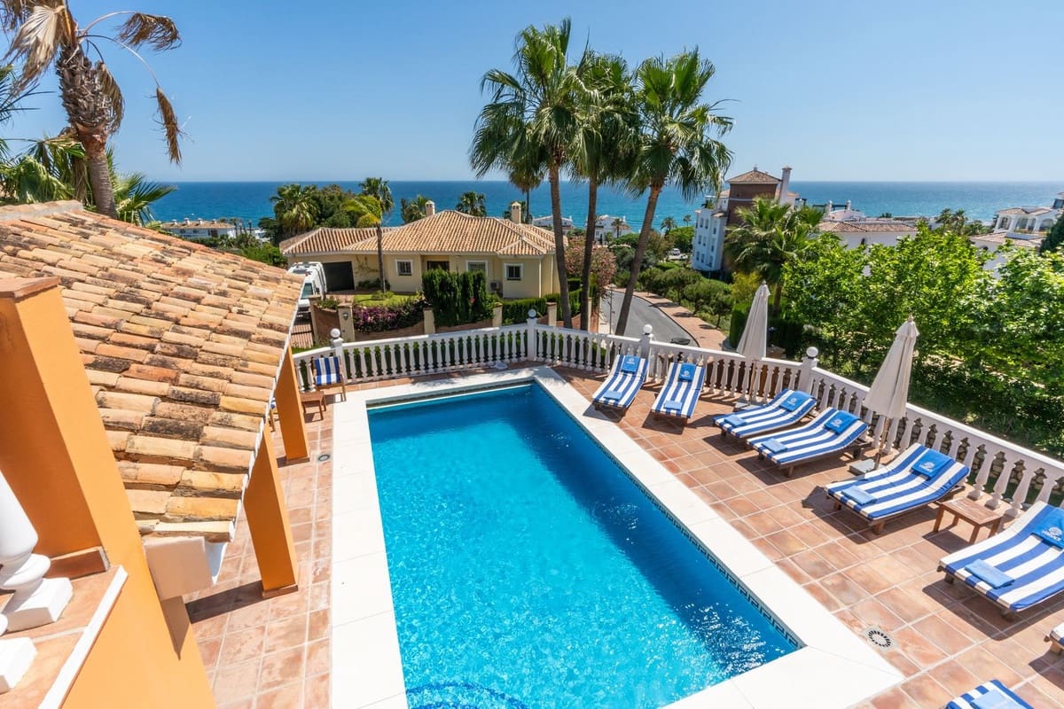 5 soveværelse Villa til salg i La Cala de Mijas med swimmingpool garage - € 1.850.000 (Ref: 9107013)