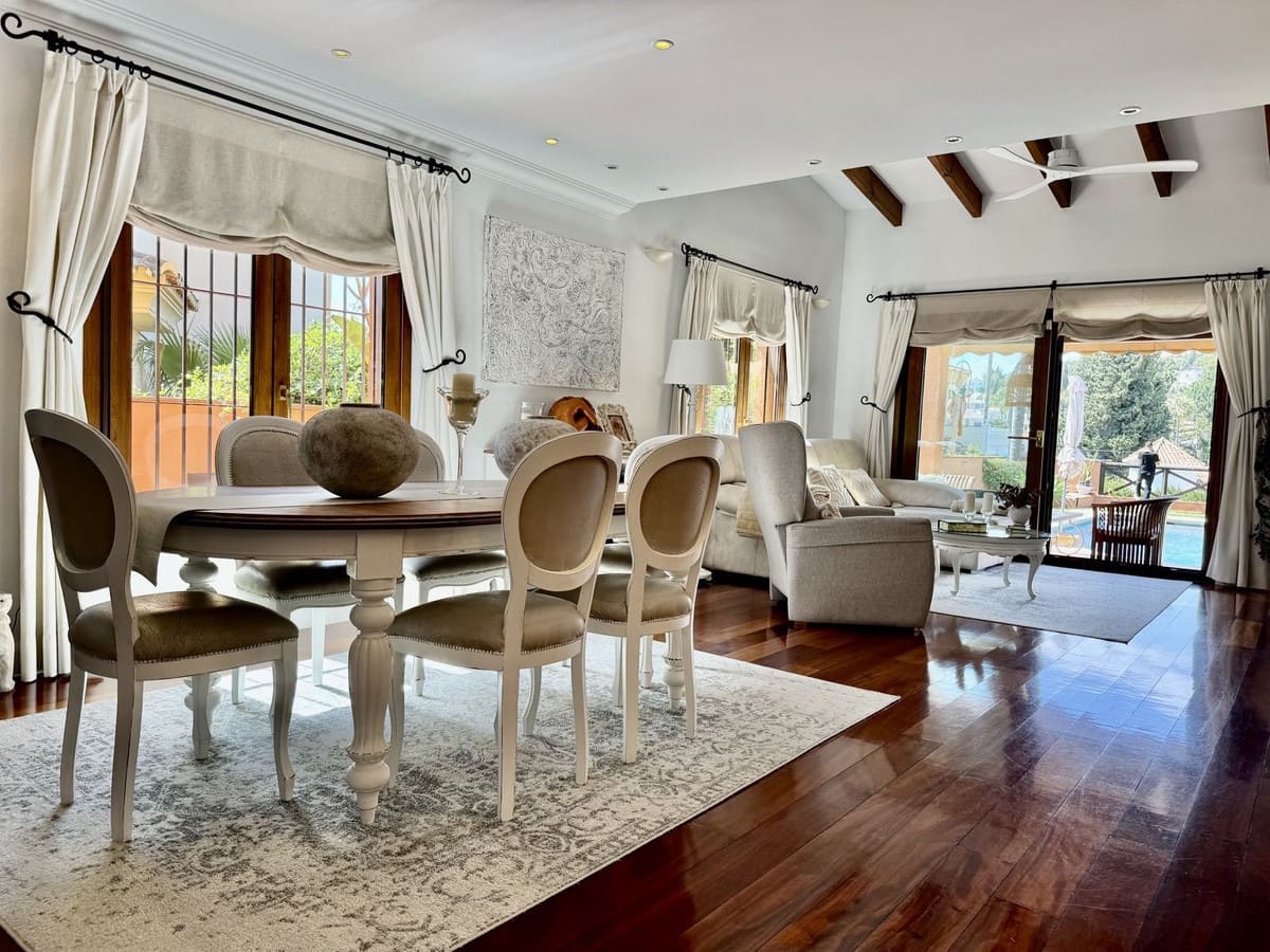 5 soveværelse Villa til salg i La Sierrezuela med swimmingpool garage - € 1.650.000 (Ref: 9107014)