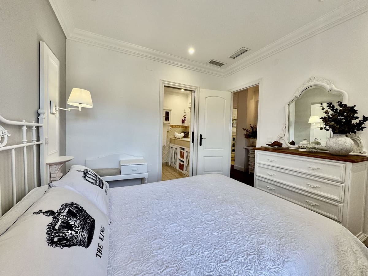 5 soveværelse Villa til salg i La Sierrezuela med swimmingpool garage - € 1.650.000 (Ref: 9107014)