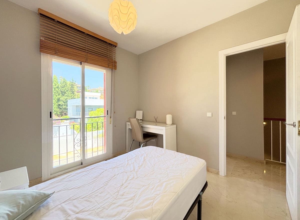 3 camera da letto Casa in vendita in Estepona con piscina garage - 540.000 € (Rif: 9108011)