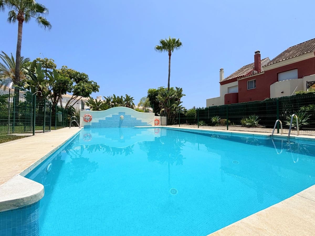 3 camera da letto Casa in vendita in Estepona con piscina garage - 540.000 € (Rif: 9108011)