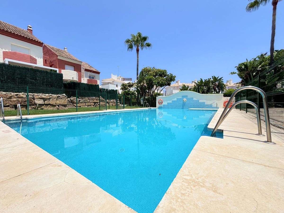 3 camera da letto Casa in vendita in Estepona con piscina garage - 540.000 € (Rif: 9108011)