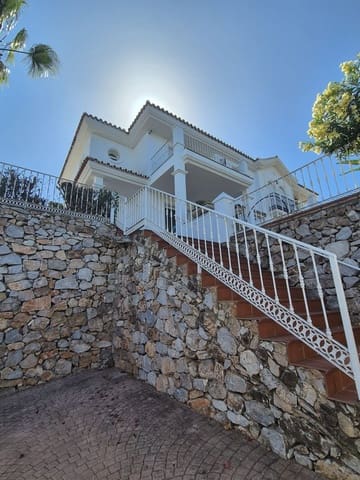 3 soverom Hus til salgs i Alhaurín Golf, Alhaurín el Grande med svømmebasseng garasje - € 495 000 (Ref: 9108089)