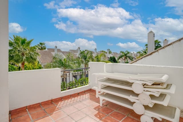 3 soveværelse Byhus til salg i Nueva Andalucia, Marbella med swimmingpool garage - € 730.000 (Ref: 9108091)