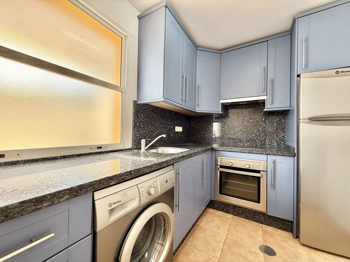 3 sypialnia Dom na sprzedaż w Nueva Andalucia z basenem garażem - 539 000 € (Ref: 9108093)