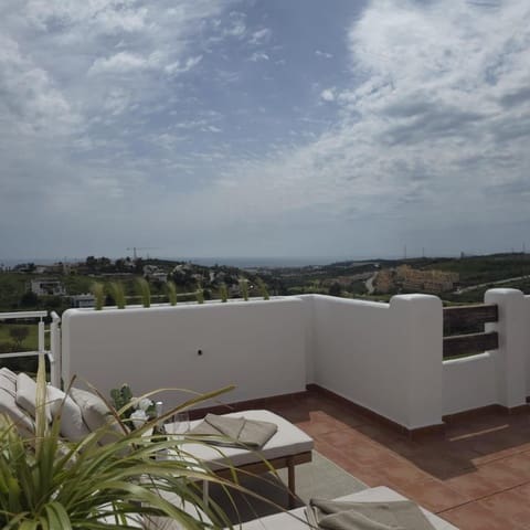 2 quarto Apartamento para venda em Estepona com piscina garagem - 367 500 € (Ref: 9109529)