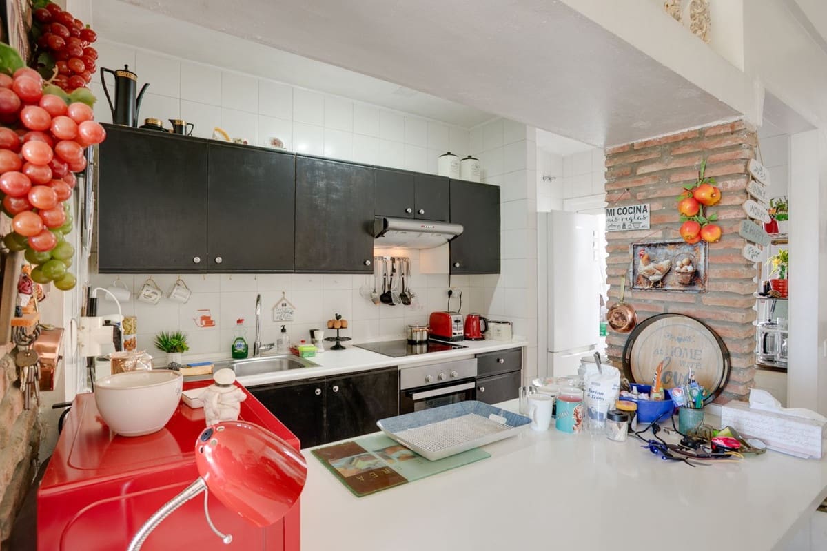 2 makuuhuone Huoneisto myytävänä paikassa Estepona - 265 000 € (Ref: 9111516)