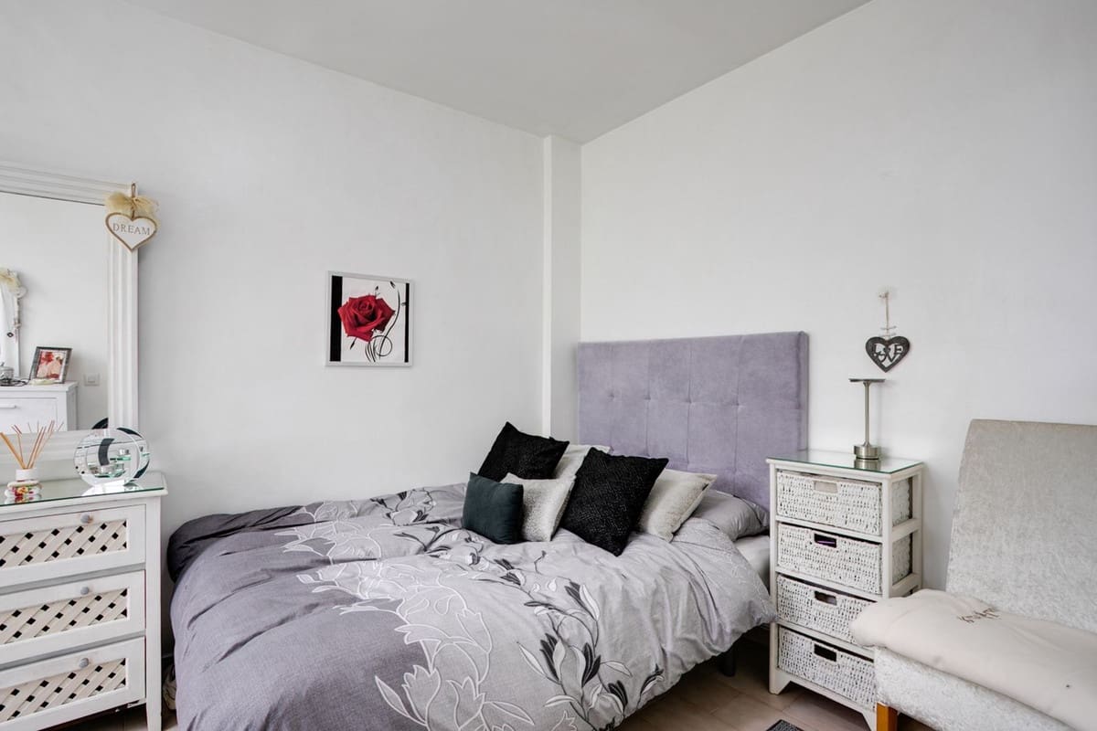 2 makuuhuone Huoneisto myytävänä paikassa Estepona - 265 000 € (Ref: 9111516)