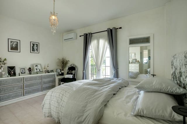 2 makuuhuone Huoneisto myytävänä paikassa Estepona - 265 000 € (Ref: 9111516)