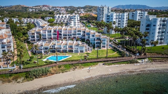 2 soveværelse Penthouse til salg i Calahonda, Mijas med swimmingpool - € 579.000 (Ref: 9112680)