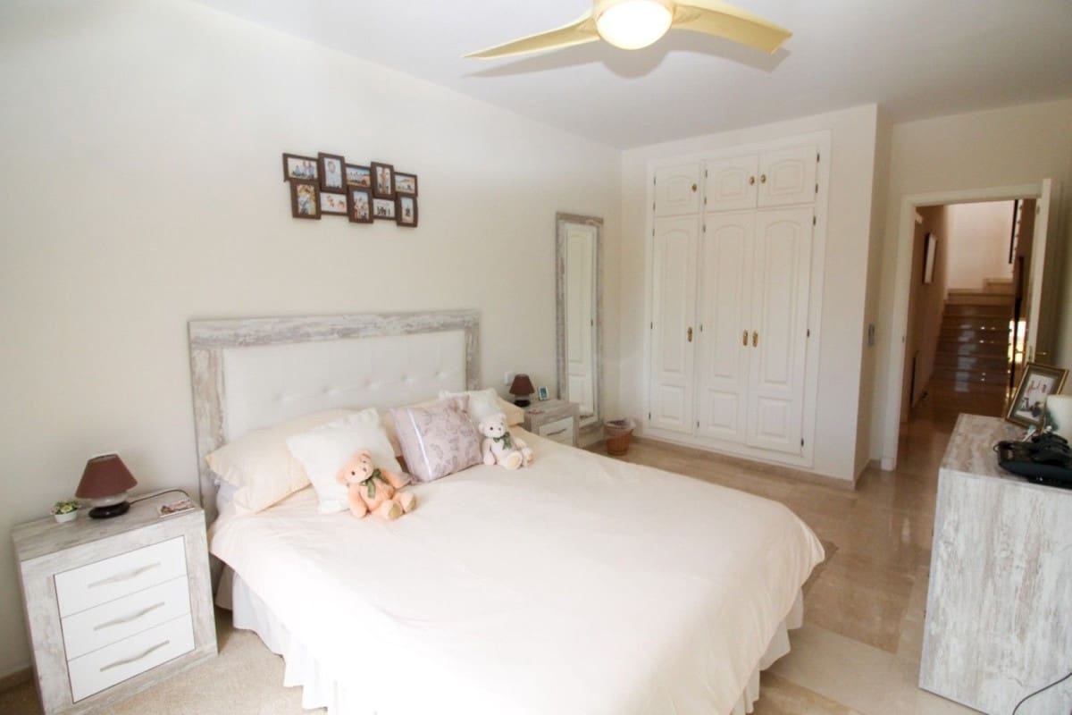 3 chambre Maison de Ville à vendre à Riviera del Sol avec piscine garage - 499 500 € (Ref: 9112683)