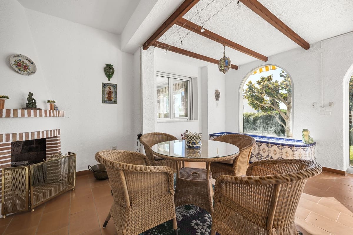 4 soverom Villa til salgs i Benalmadena med svømmebasseng garasje - € 1 250 000 (Ref: 9113219)