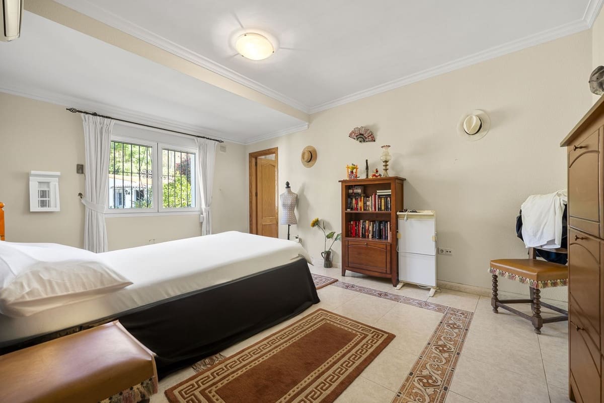 4 soverom Villa til salgs i Benalmadena med svømmebasseng garasje - € 1 250 000 (Ref: 9113219)