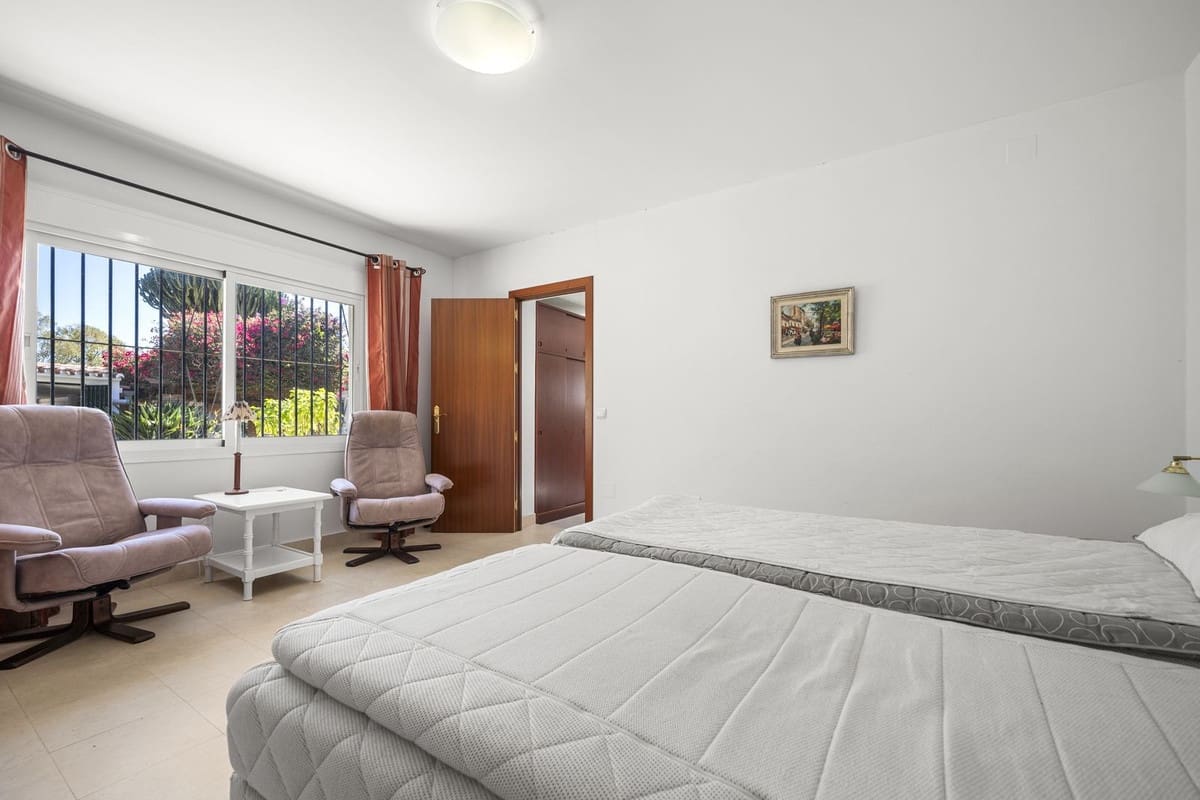 4 soverom Villa til salgs i Benalmadena med svømmebasseng garasje - € 1 250 000 (Ref: 9113219)