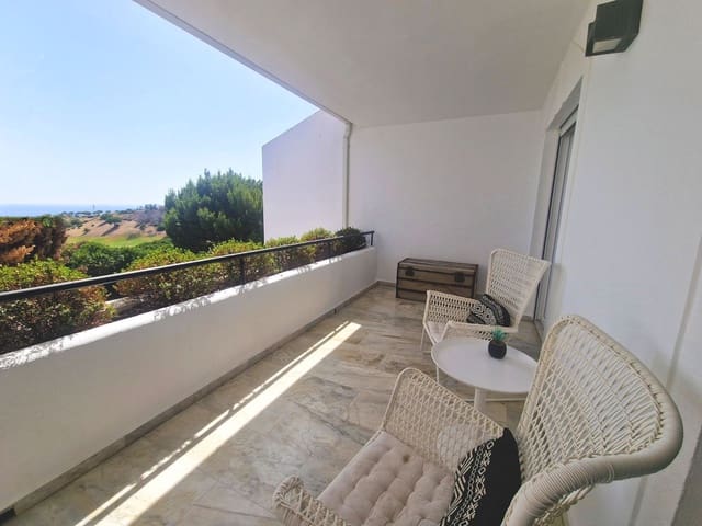 4 sypialnia Dom na sprzedaż w Calahonda, Mijas z basenem garażem - 655 000 € (Ref: 9117072)