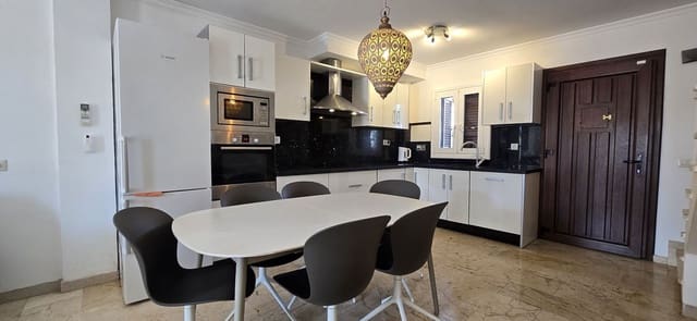 3 soverom Hus til salgs i Costalita, Estepona med svømmebasseng - € 615 000 (Ref: 9117412)