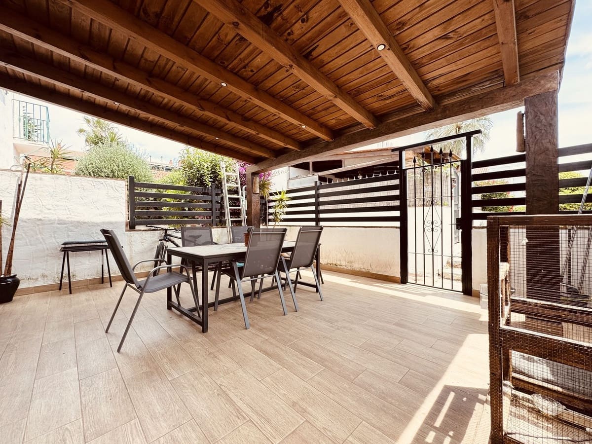 3 soveværelse Byhus til salg i Bahia de Casares med swimmingpool - € 480.000 (Ref: 9117416)