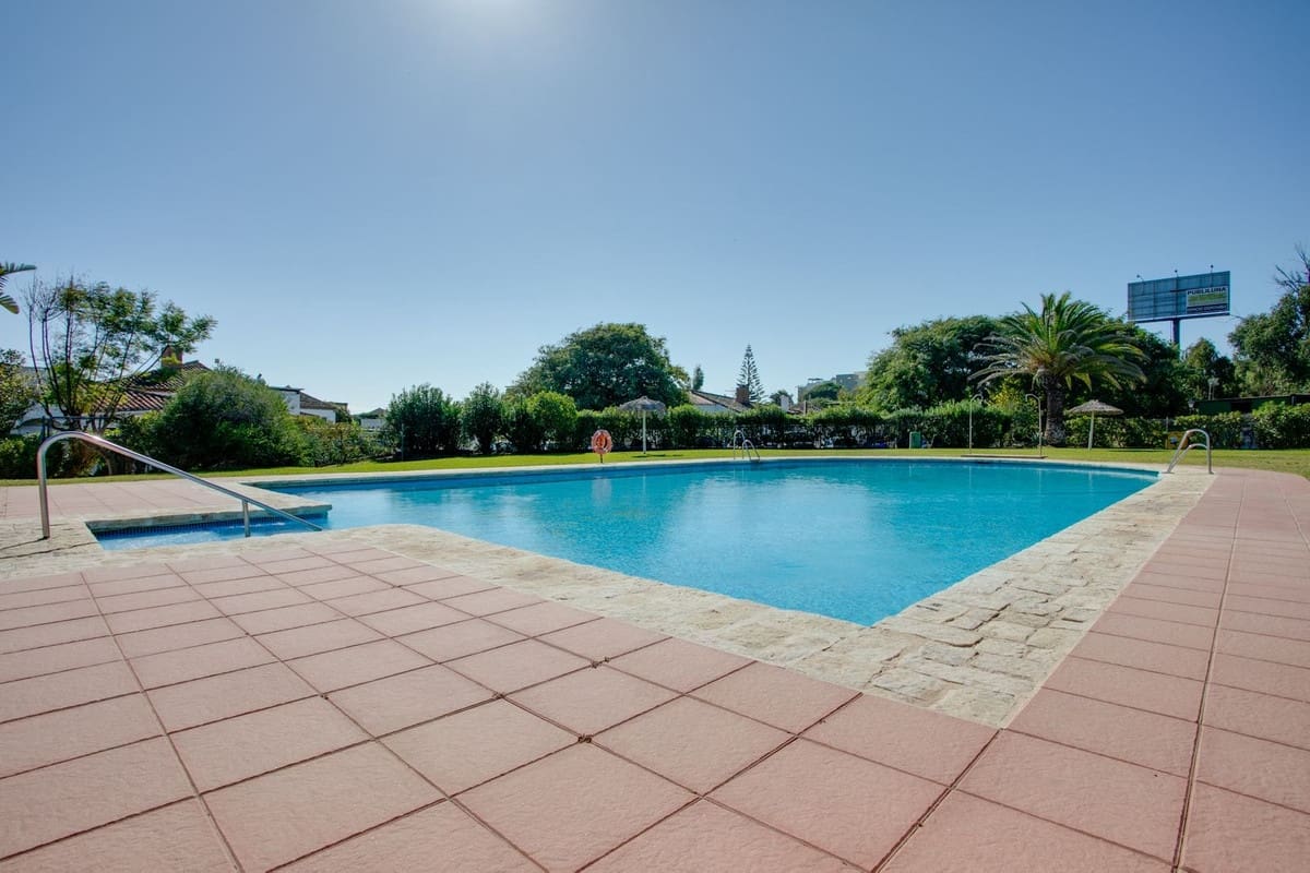 4 soveværelse Byhus til salg i Bahia Dorada med swimmingpool garage - € 600.000 (Ref: 9121475)