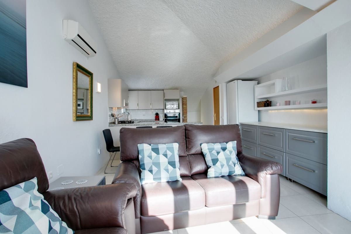 4 soveværelse Byhus til salg i Bahia Dorada med swimmingpool garage - € 600.000 (Ref: 9121475)