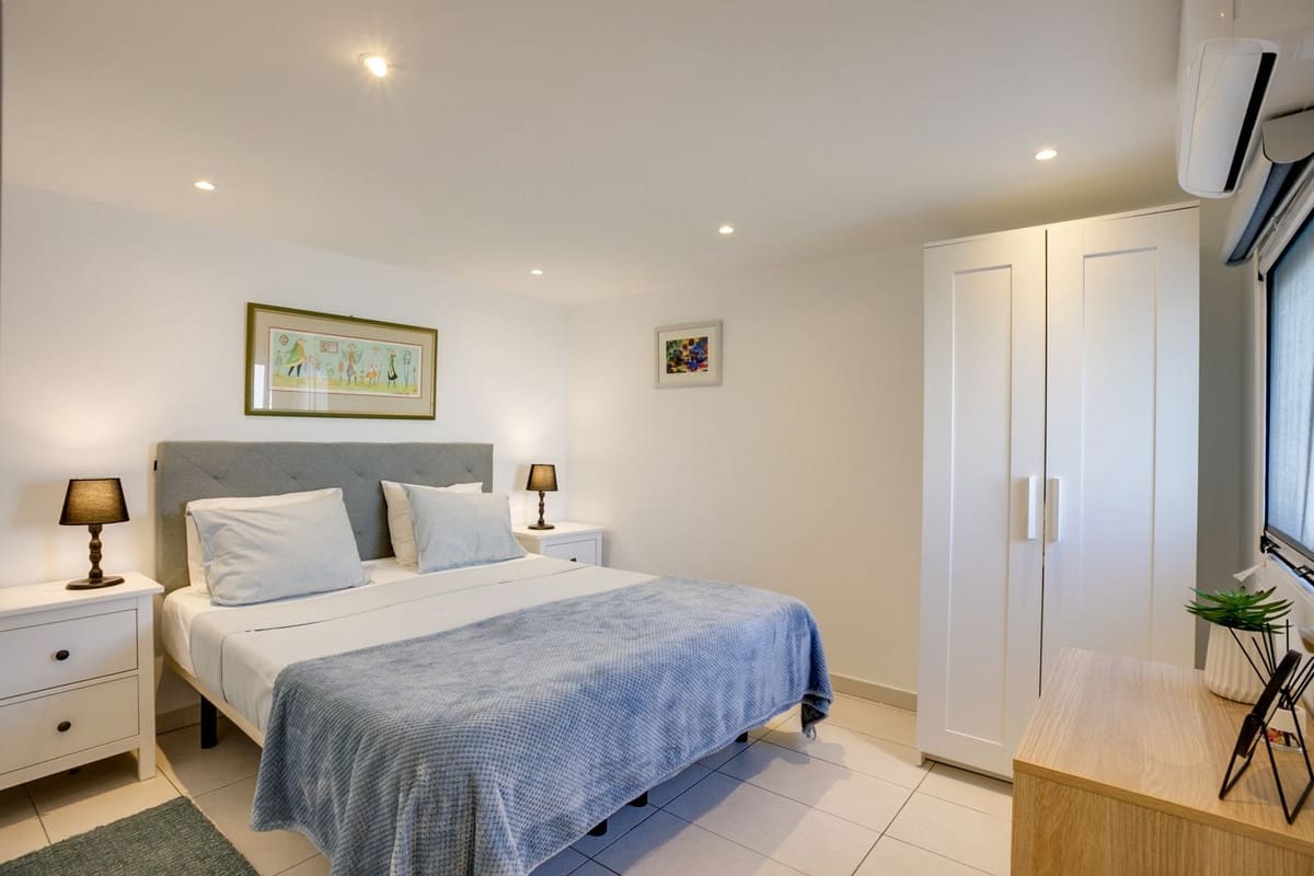 4 soveværelse Byhus til salg i Bahia Dorada med swimmingpool garage - € 600.000 (Ref: 9121475)