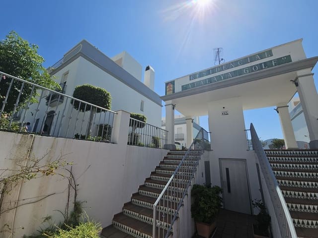 3 soverom Hus til salgs i Atalaya-Isdabe, Estepona med svømmebasseng garasje - € 425 000 (Ref: 9121480)