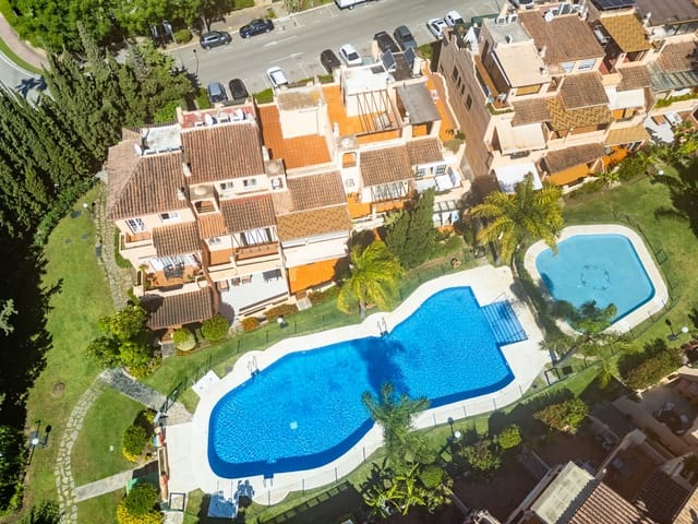 4 soverom Hus til salgs i Golden Mile, Marbella med svømmebasseng garasje - € 825 000 (Ref: 9121481)