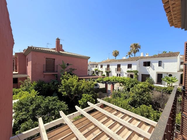 3 camera da letto Casa in vendita in Estepona con piscina garage - 595.000 € (Rif: 9125848)
