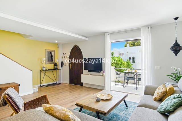 3 soveværelse Byhus til salg i Nueva Andalucia, Marbella med swimmingpool - € 795.000 (Ref: 9126353)