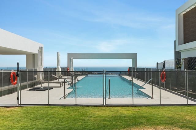 5 soveværelse Byhus til salg i Río Real, Marbella med swimmingpool garage - € 2.101.000 (Ref: 9126356)