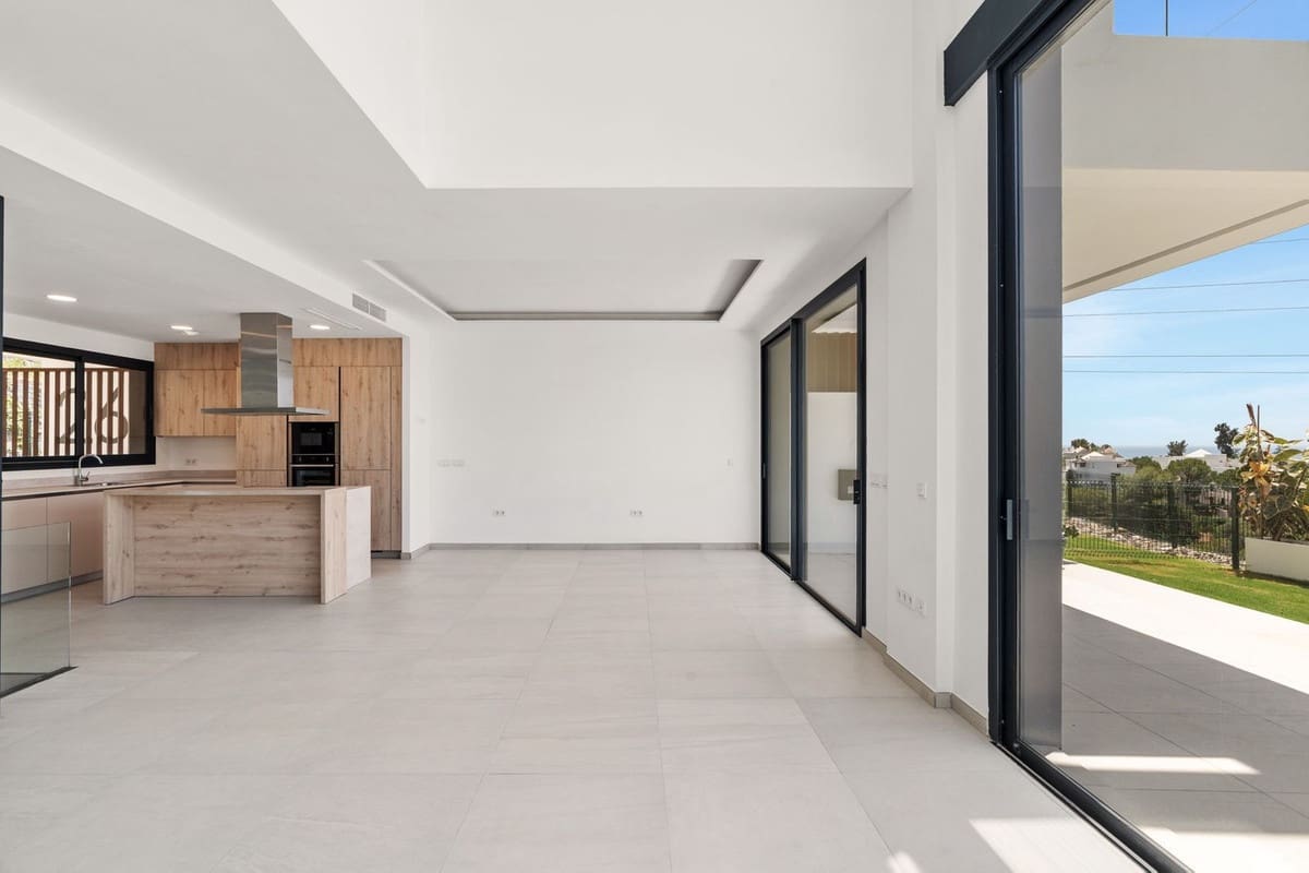 5 soveværelse Byhus til salg i Rio Real med swimmingpool garage - € 2.101.000 (Ref: 9126356)