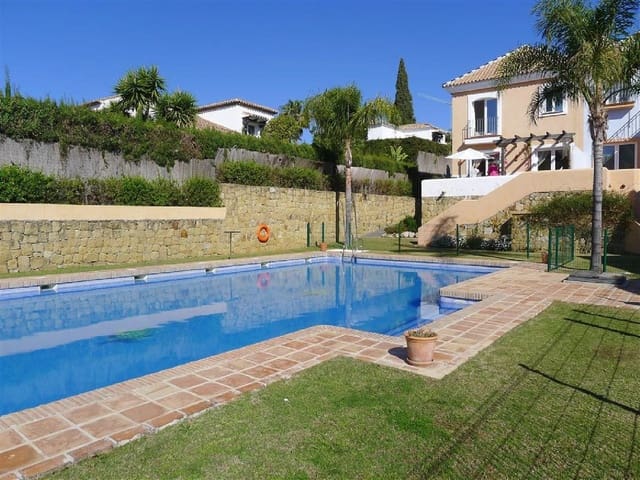 2 soverom Hus til salgs i Aloha Golf, Marbella med svømmebasseng garasje - € 719 000 (Ref: 9126358)