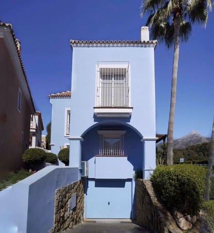 2 soveværelse Byhus til salg i Aloha Golf, Marbella med swimmingpool garage - € 750.000 (Ref: 9126358)