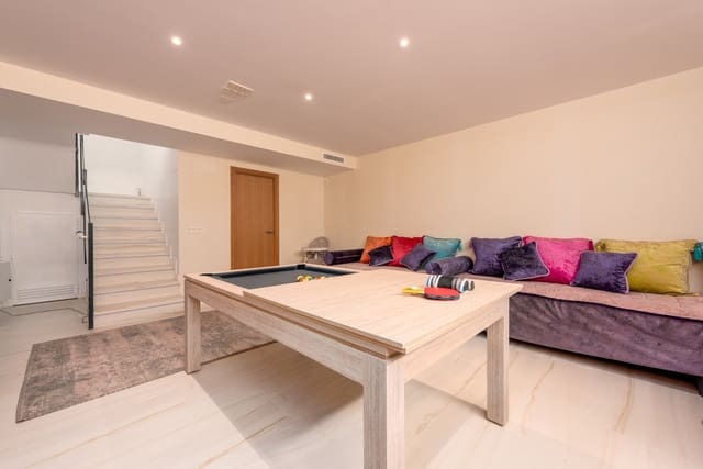 5 camera da letto Villa in vendita in Nueva Andalucia, Marbella con piscina garage - 1.994.950 € (Rif: 9127714)