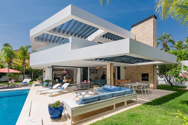 5 sovrum Villa till salu i Nueva Andalucia, Marbella med pool garage - 1 994 950 € (Ref: 9127714)