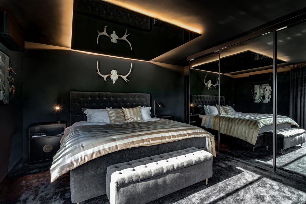 5 bedroom Villa for sale in Nueva Andalucia with pool garage - € 1,895,000 (Ref: 9127716)