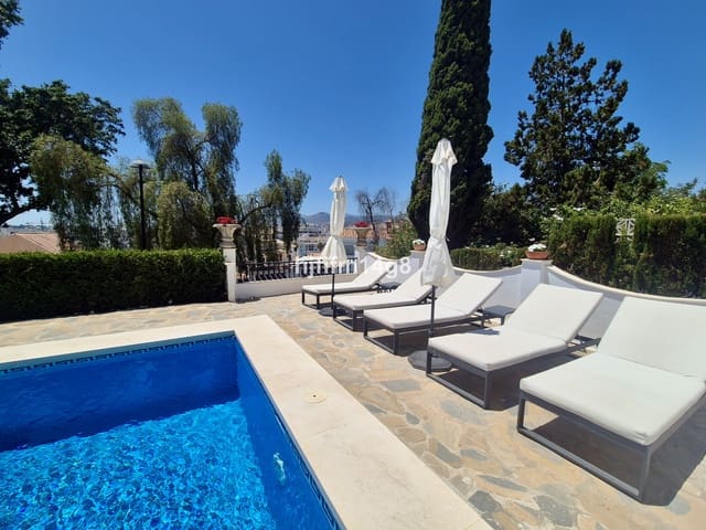 3 soverom Villa til salgs i Marbella med svømmebasseng garasje - € 1 795 000 (Ref: 9127719)