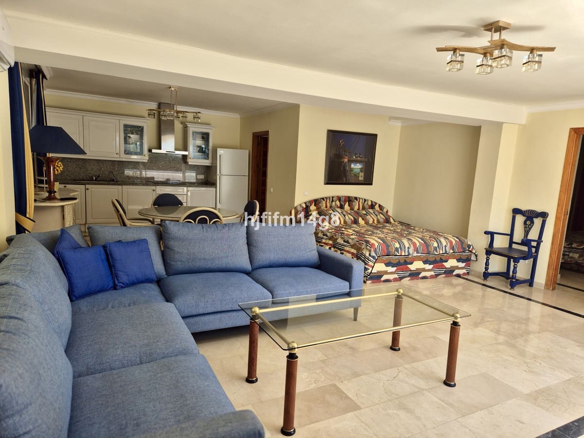 3 soverom Villa til salgs i Marbella med svømmebasseng garasje - € 1 795 000 (Ref: 9127719)