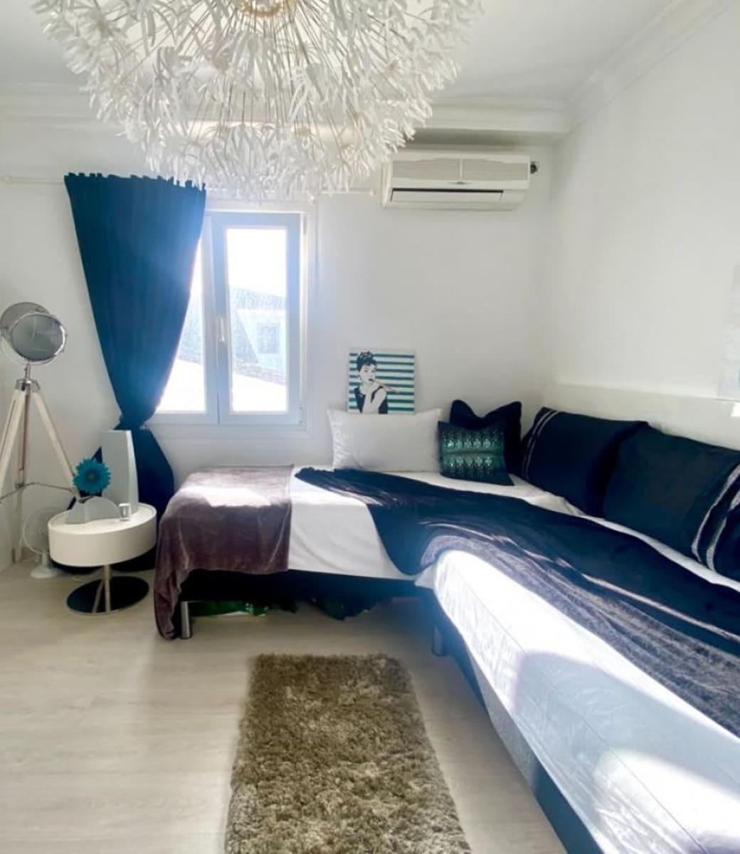 4 makuuhuone Huvila myytävänä paikassa Nueva Andalucia mukana uima-altaan 
autotalli - 1 695 000 € (Ref: 9127720)