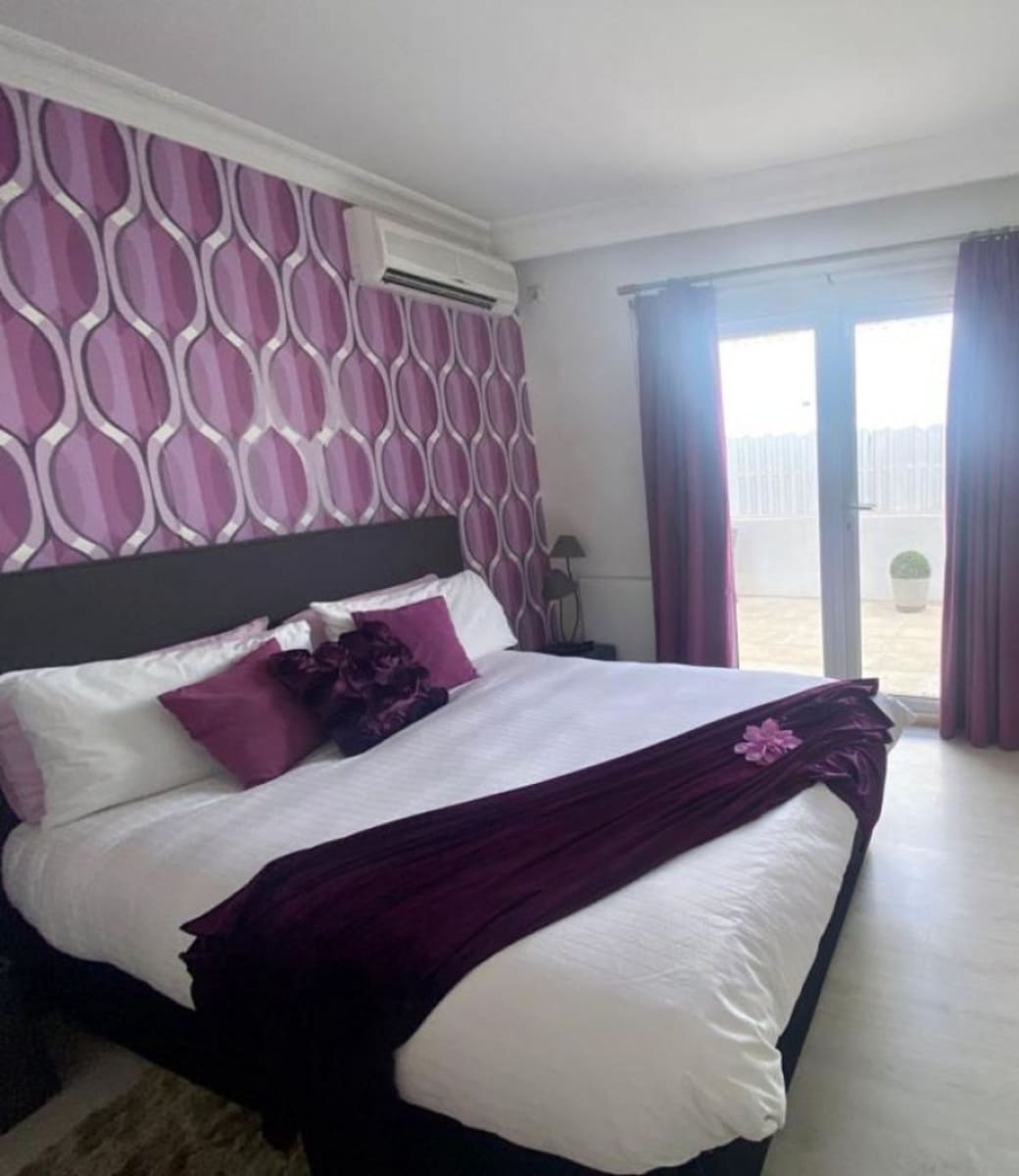 4 makuuhuone Huvila myytävänä paikassa Nueva Andalucia mukana uima-altaan 
autotalli - 1 695 000 € (Ref: 9127720)