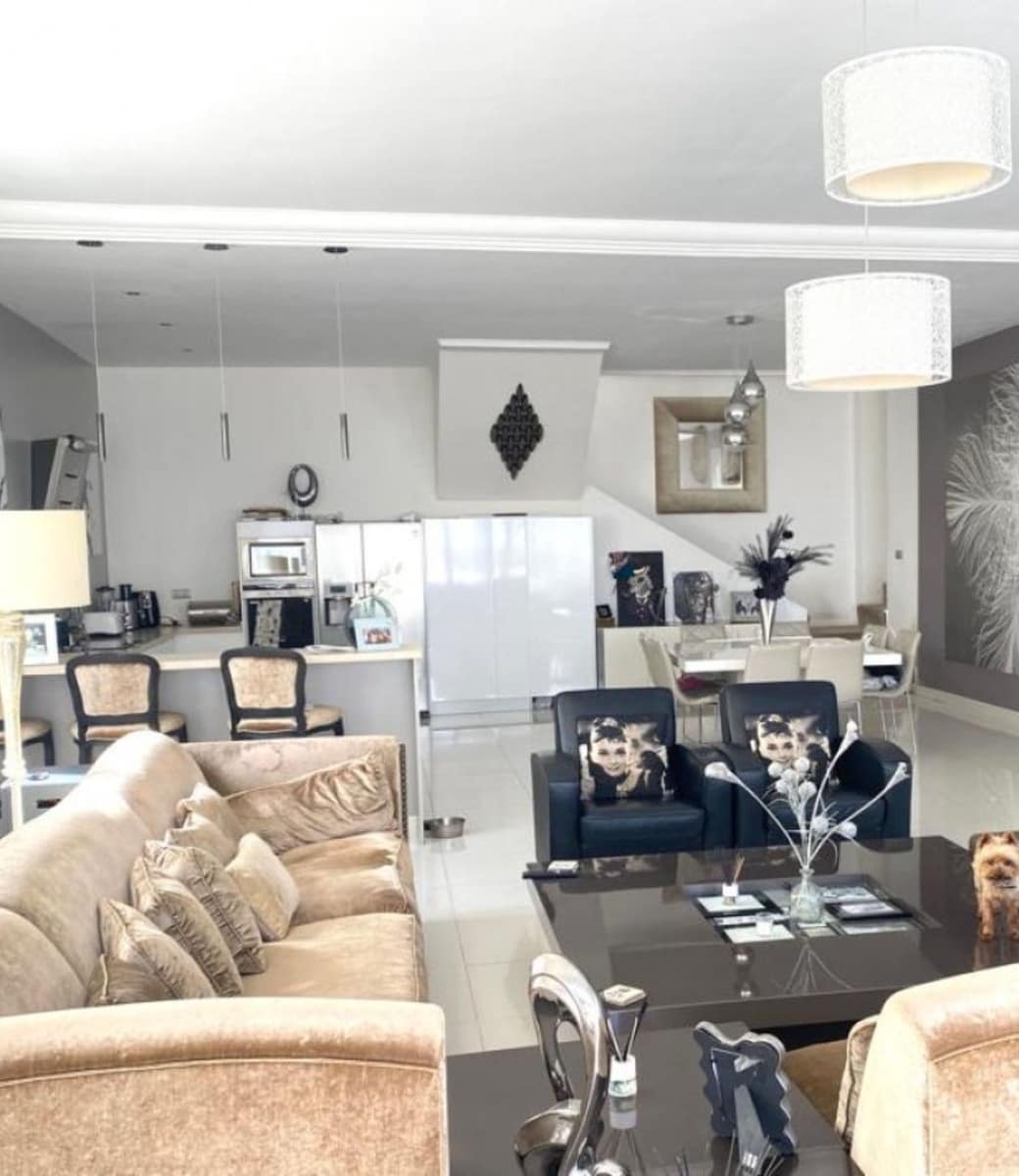 4 makuuhuone Huvila myytävänä paikassa Nueva Andalucia mukana uima-altaan 
autotalli - 1 695 000 € (Ref: 9127720)