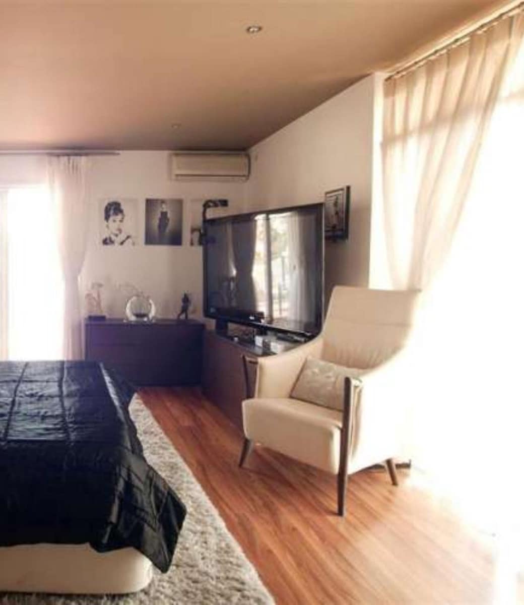 4 makuuhuone Huvila myytävänä paikassa Nueva Andalucia mukana uima-altaan 
autotalli - 1 695 000 € (Ref: 9127720)