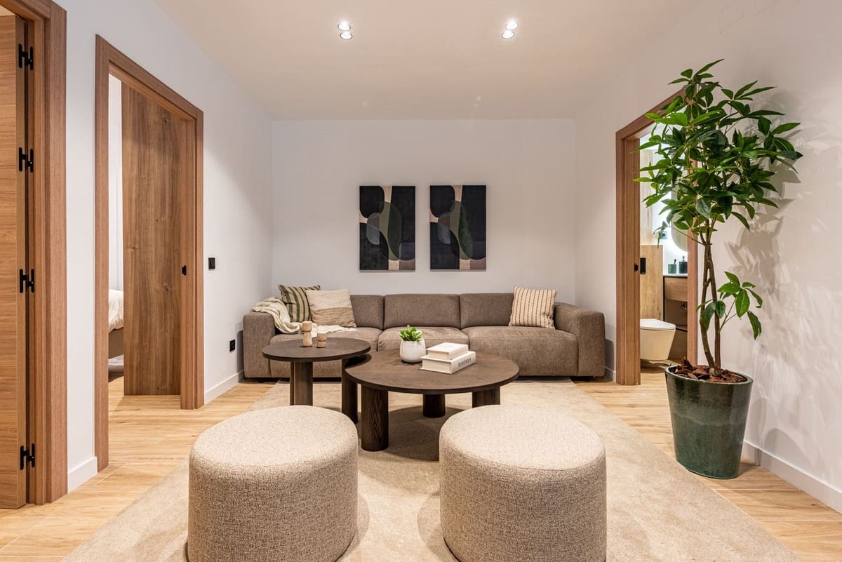 4 soverom Hus til salgs i Nueva Andalucia med svømmebasseng garasje - € 949 000 (Ref: 9127723)