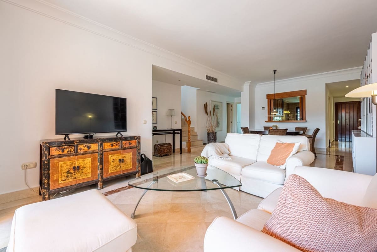 3 soveværelse Penthouse til salg i San Pedro de Alcantara med swimmingpool garage - € 1.994.000 (Ref: 9127852)