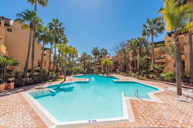 3 soveværelse Penthouse til salg i San Pedro de Alcantara, Marbella med swimmingpool garage - € 1.994.000 (Ref: 9127852)