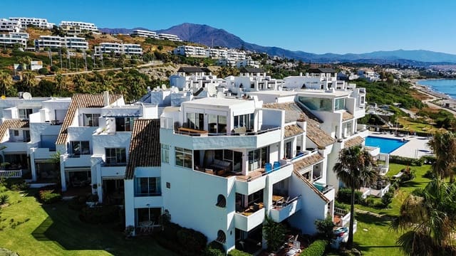 4 soverom Penthouse til salgs i Casares med svømmebasseng - € 895 000 (Ref: 9129103)