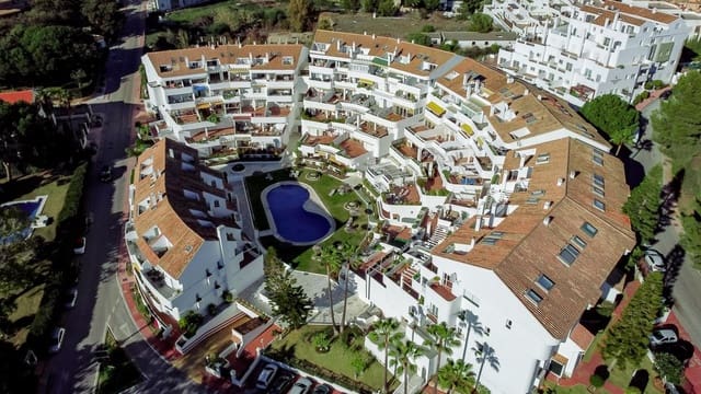 3 soveværelse Penthouse til salg i Nueva Andalucia, Marbella med swimmingpool - € 599.000 (Ref: 9129104)